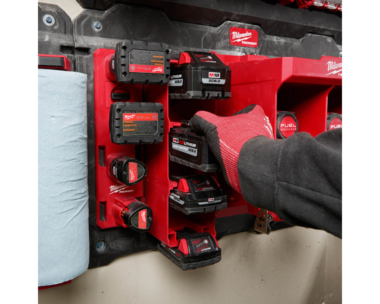 thumbnail image 2 of Milwaukee PACKOUT M18 Battery Mount – Hold Your M18 Batteries Tight 2 of 3